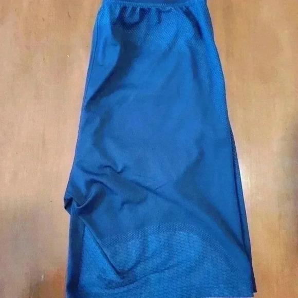 UNDER ARMOUR Heatgear Seamless knit shorts w/pockets 1306401 Size M - Picture 4 of 10